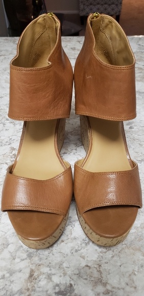 Nine West - Picture 1 of 4